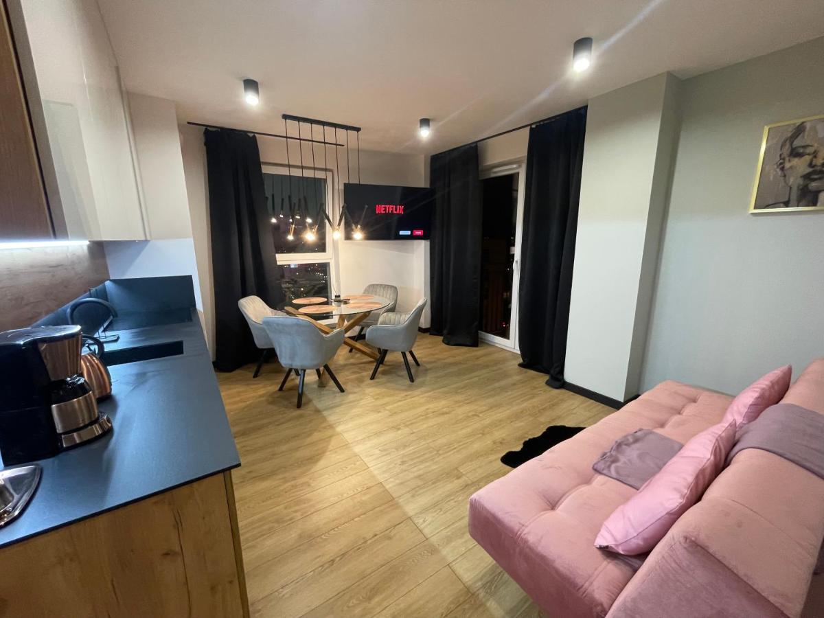 קטוביץ Kobiela Apartments Debowe Tarasy מראה חיצוני תמונה