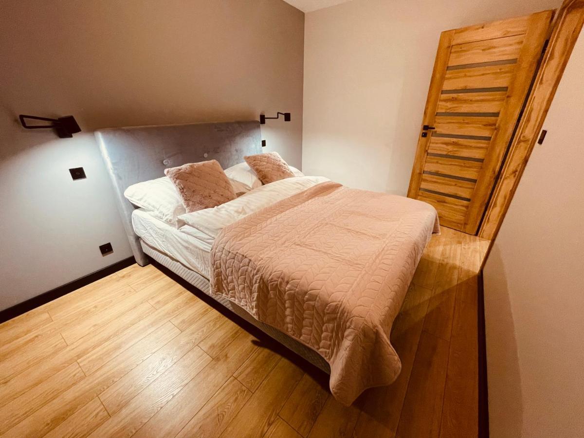 קטוביץ Kobiela Apartments Debowe Tarasy מראה חיצוני תמונה