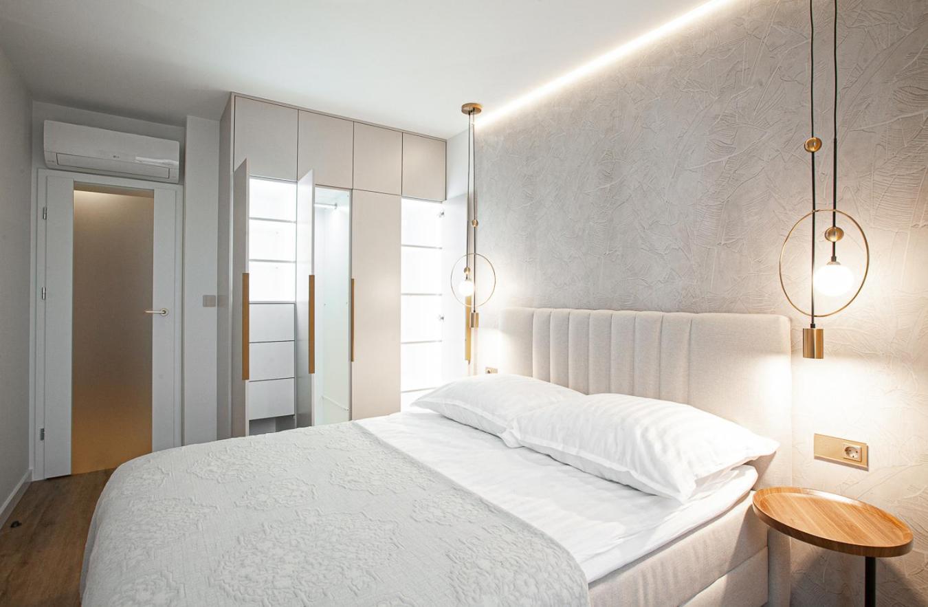 קטוביץ Kobiela Apartments Debowe Tarasy מראה חיצוני תמונה