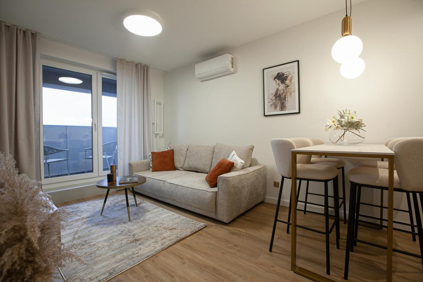 קטוביץ Kobiela Apartments Debowe Tarasy מראה חיצוני תמונה