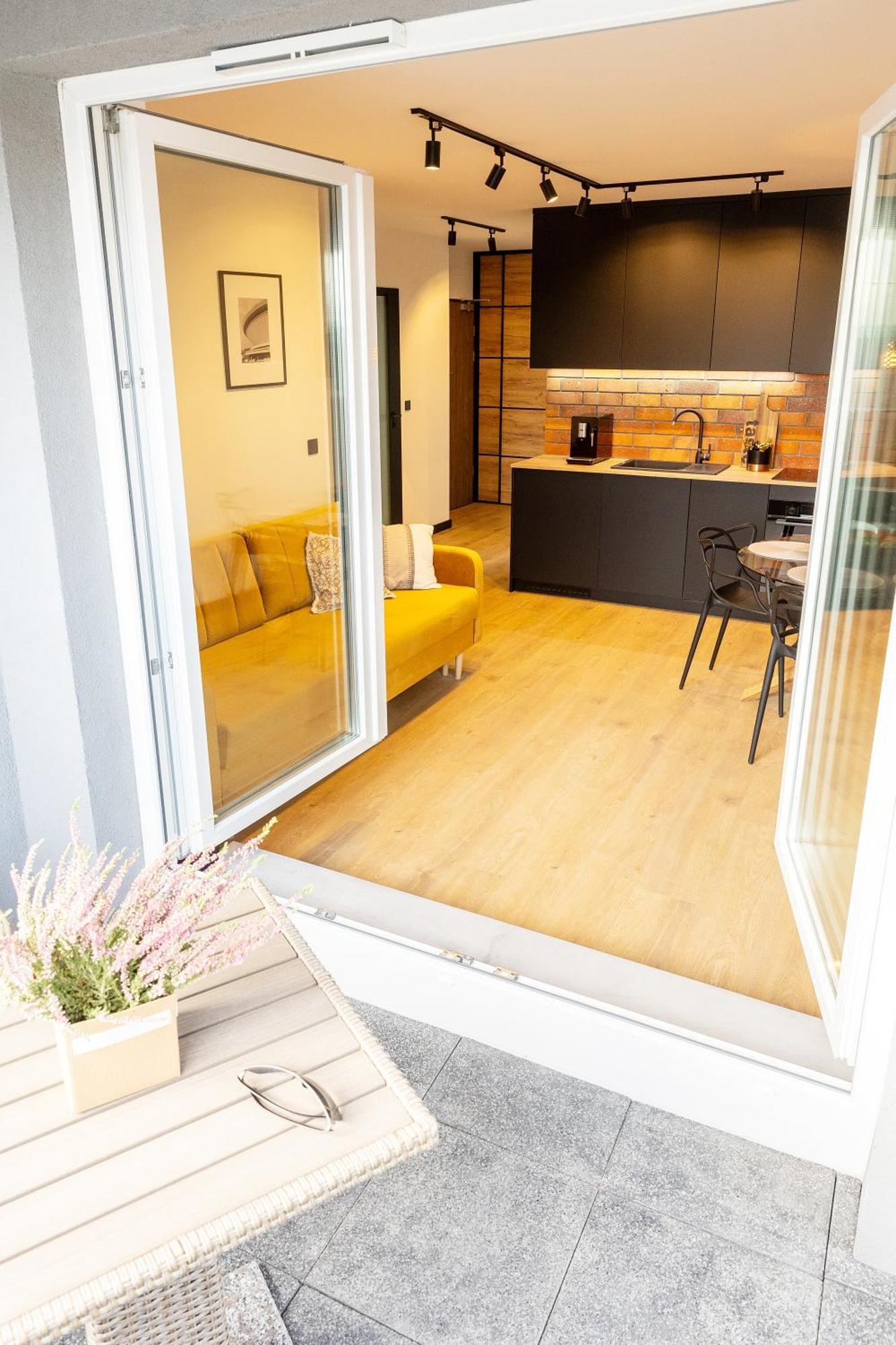 קטוביץ Kobiela Apartments Debowe Tarasy מראה חיצוני תמונה