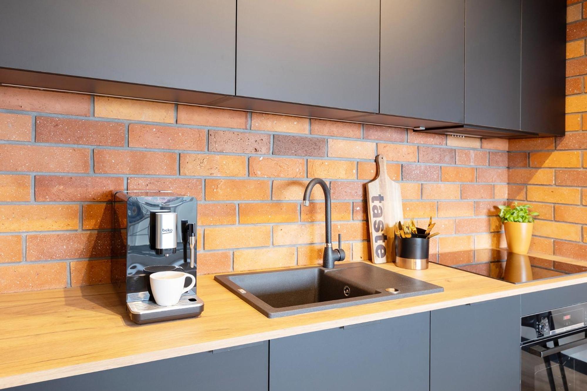 קטוביץ Kobiela Apartments Debowe Tarasy מראה חיצוני תמונה