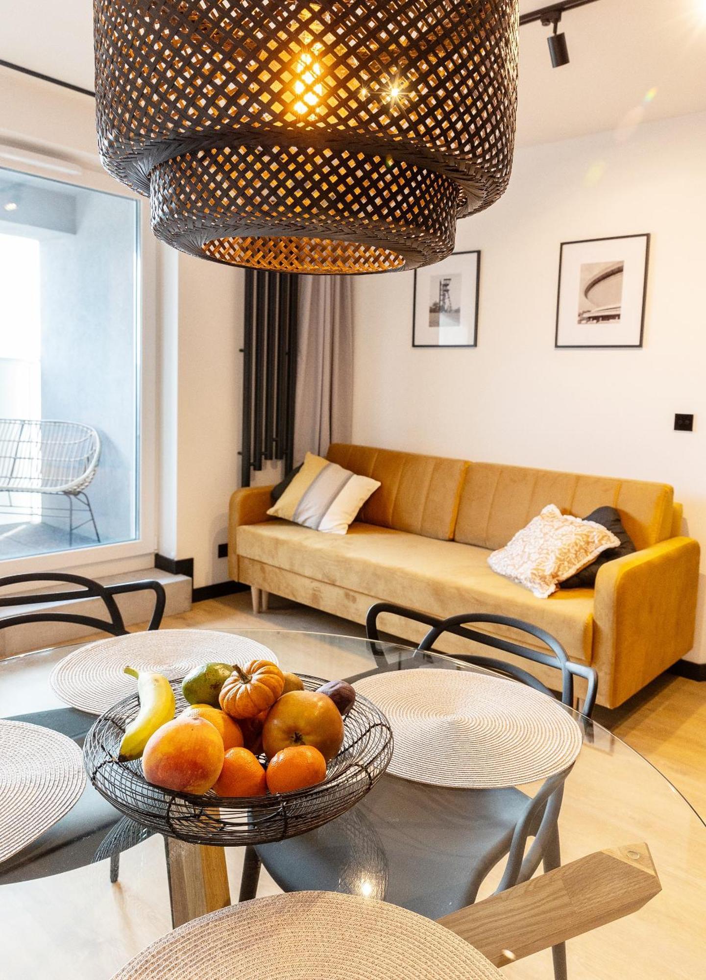 קטוביץ Kobiela Apartments Debowe Tarasy מראה חיצוני תמונה