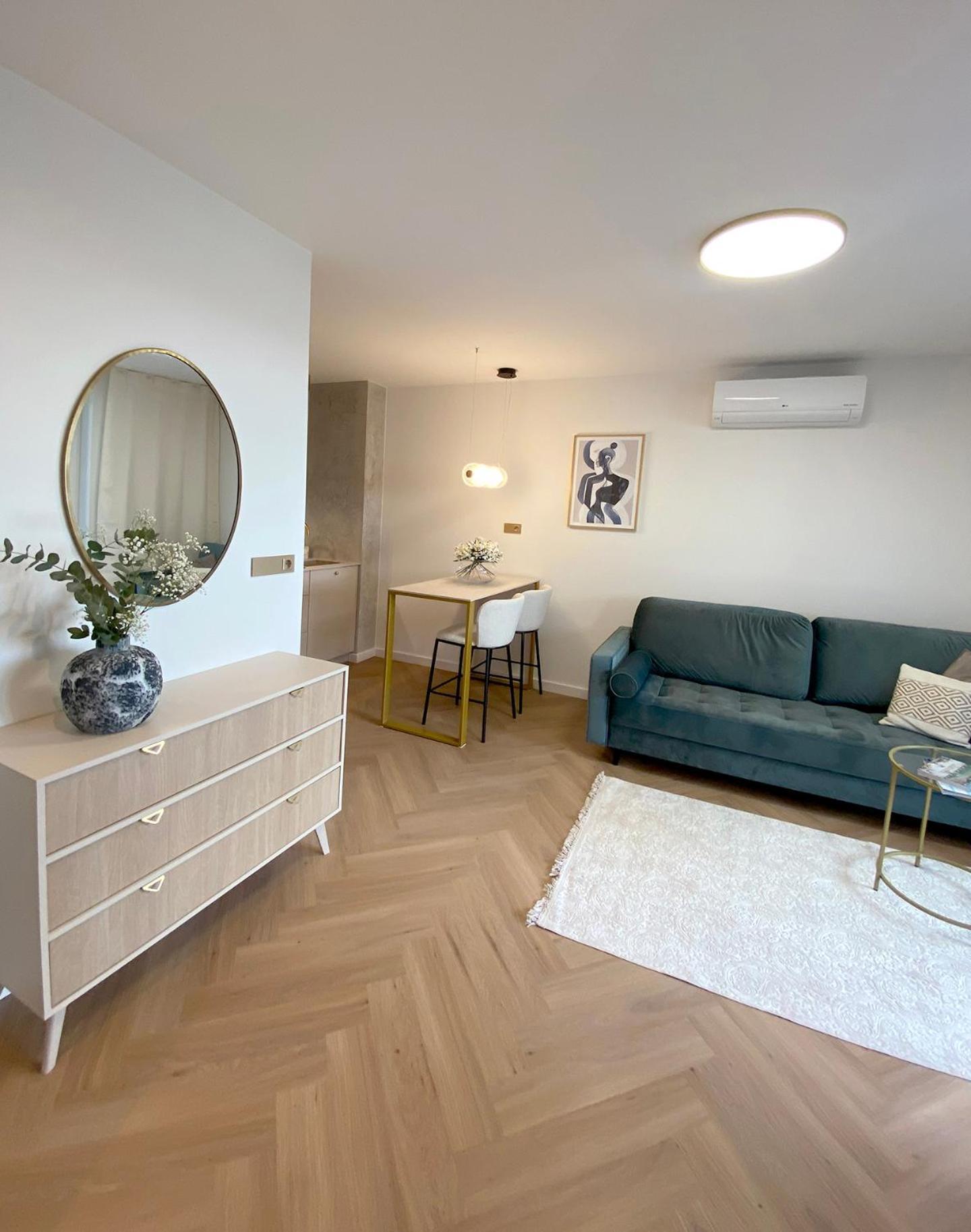 קטוביץ Kobiela Apartments Debowe Tarasy מראה חיצוני תמונה